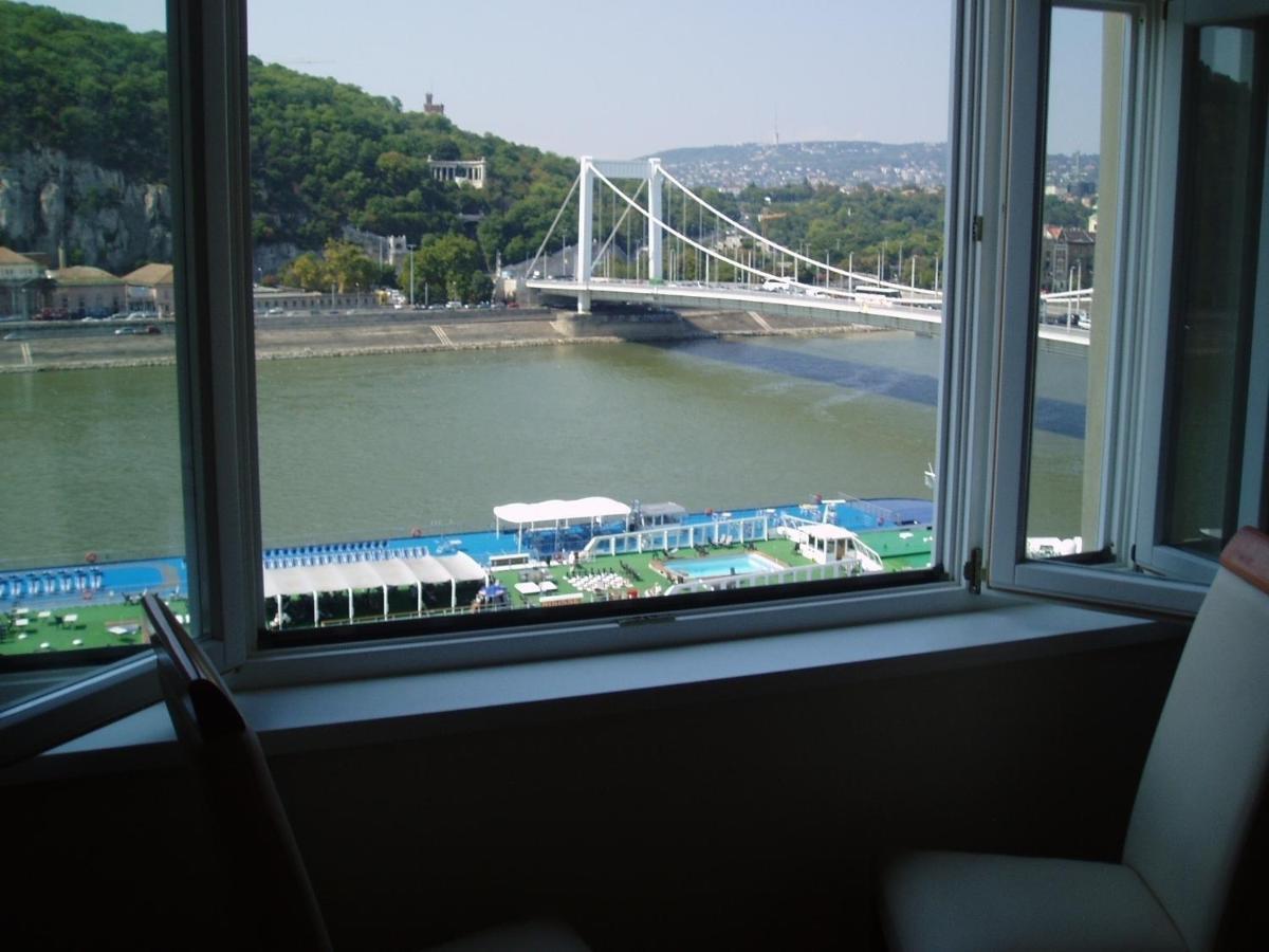 Danube View Lägenhet Budapest Exteriör bild